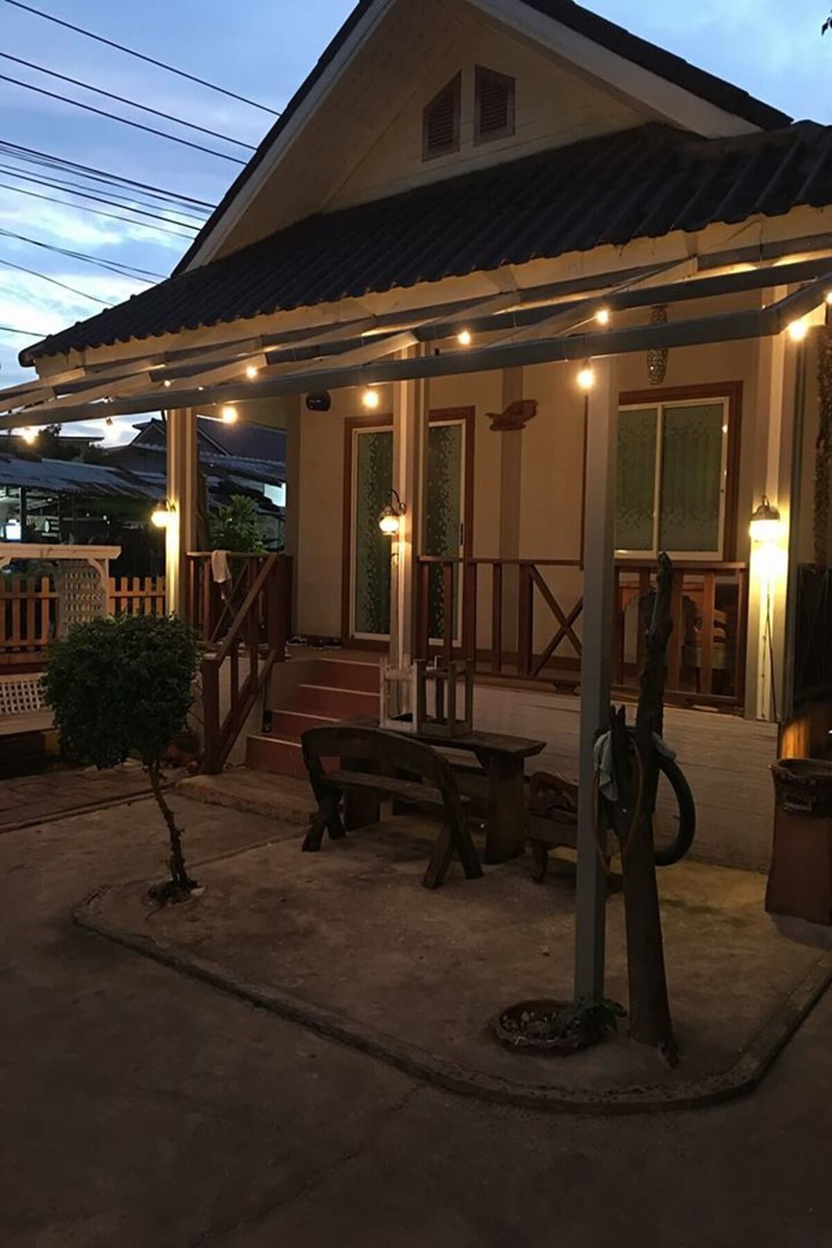 Thaihouse Ko Lan Buitenkant foto